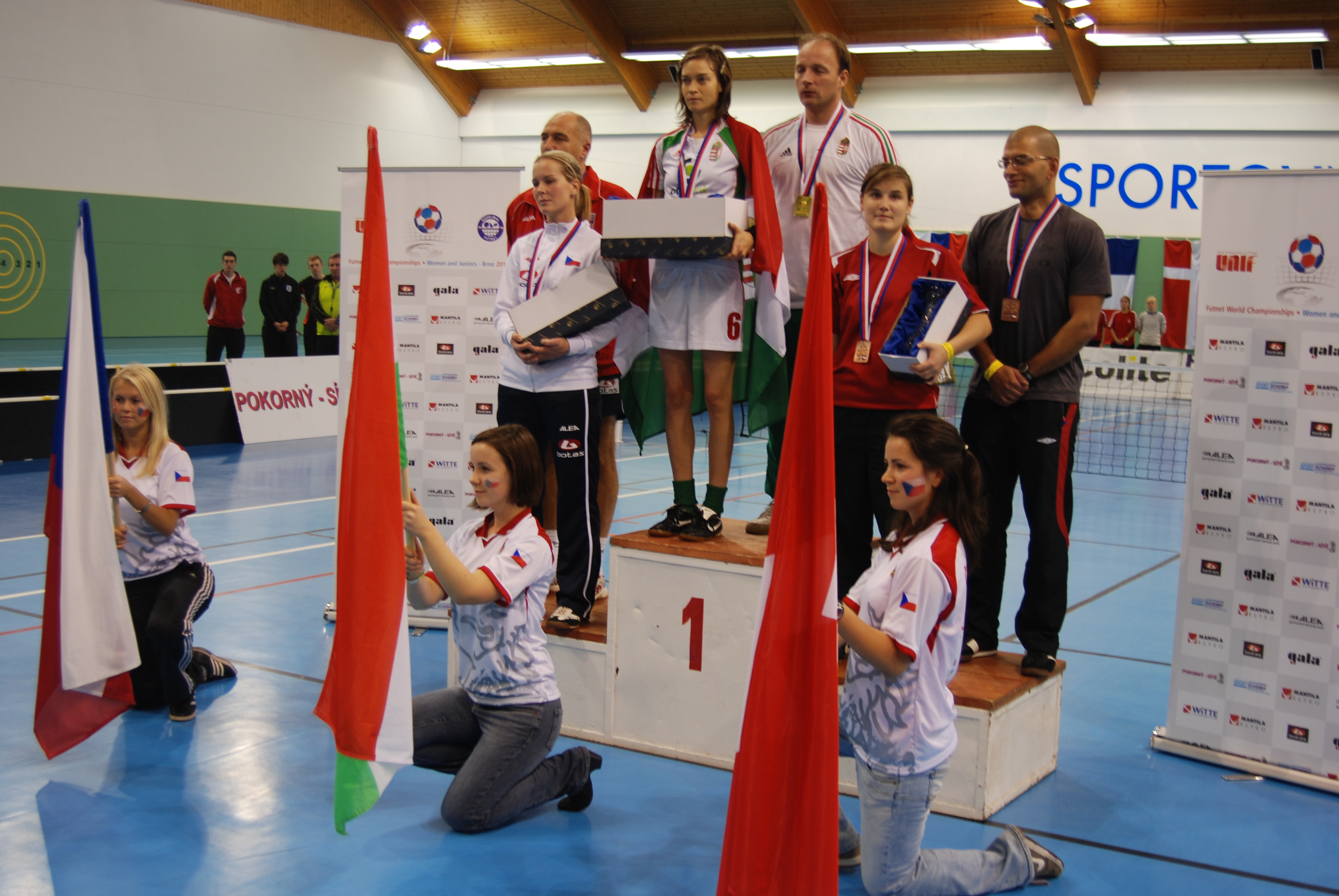 ¡¡¡ CINCO OROS PARA LA REPUBLICA CHECA Y UNO PARA HUNGRIA, RESULTADO FINAL DEL MUNDIAL FEMENINO Y JUNIORS !!!